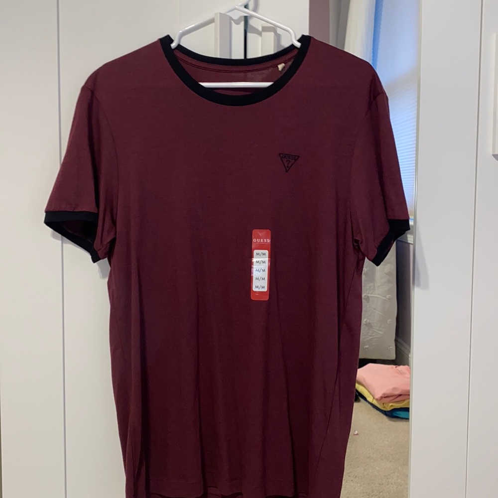 GUESS t shirt